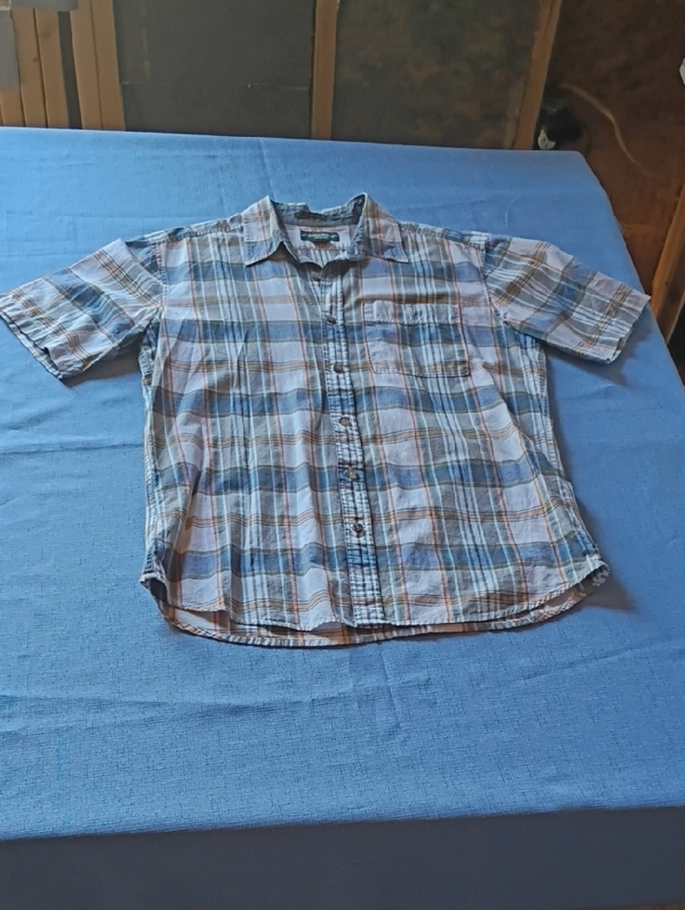Eddie Bauer Casual Plaid Short-Sleeve Button-Down - Blue & Brown